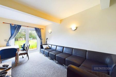 6 bedroom House To Let Total Size: 1787 SQ FT - Photo 2