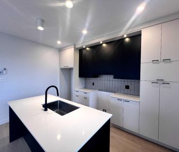 5 1/2 à louer, Otterburn Park, Carré Louis-Lévesque, construction n... - Photo 3
