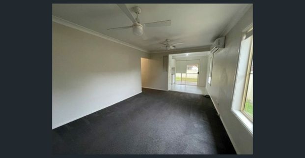 Cosy Family Home! - Photo 1