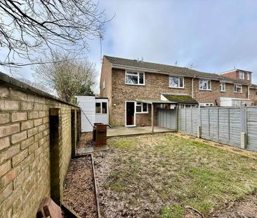 2 bedroom semi-detached house to rent - Photo 5