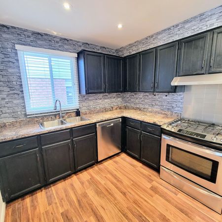 For Lease - 34 McConkey Place Unit# Upper, Barrie, Ontario - Photo 3