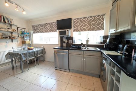 Greylag Close, Salhouse, NORWICH - Photo 2