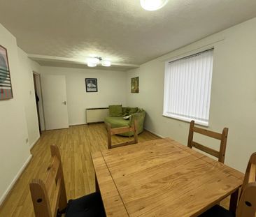 Room in a Shared Flat, Lockett Gardens, M3 - Photo 6