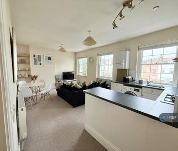 1 bedroom flat to rent - Photo 3