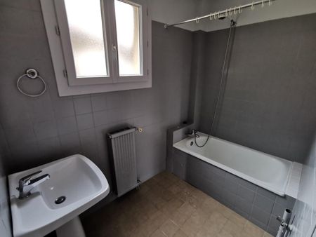 « AVIGNON IM - APPARTEMENT T3 DUPLEX 54.27 M² AVEC TERRASSE » - Photo 3