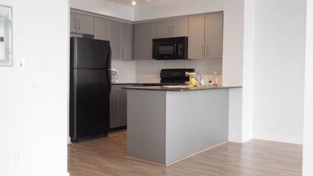 For Lease - 12 Yonge Street Unit# 703, Toronto, Ontario - Photo 3