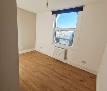 1 Bed Flat, Clifton Road, SE25 - Photo 2