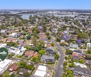 Striking contemporary home in a quiet locale - Photo 1