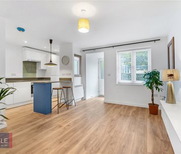 Hallen Close, - Photo 1
