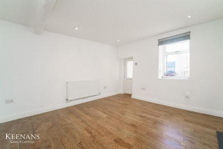 Bank Street, Church, Accrington - Photo 5