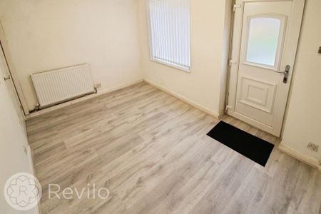 2 bedroom semi-detached house to rent - Photo 4