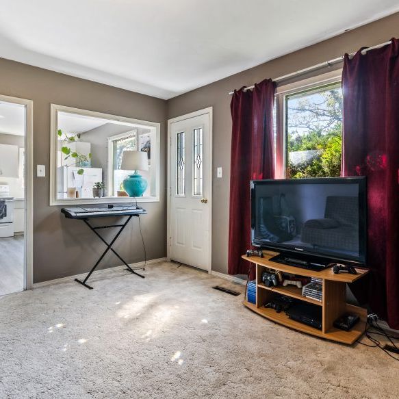 225 Hwy 52, Mitchell, MB - Photo 1