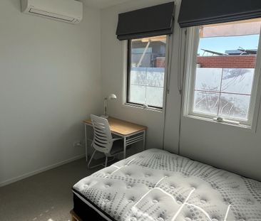 South Melbourne - Photo 3