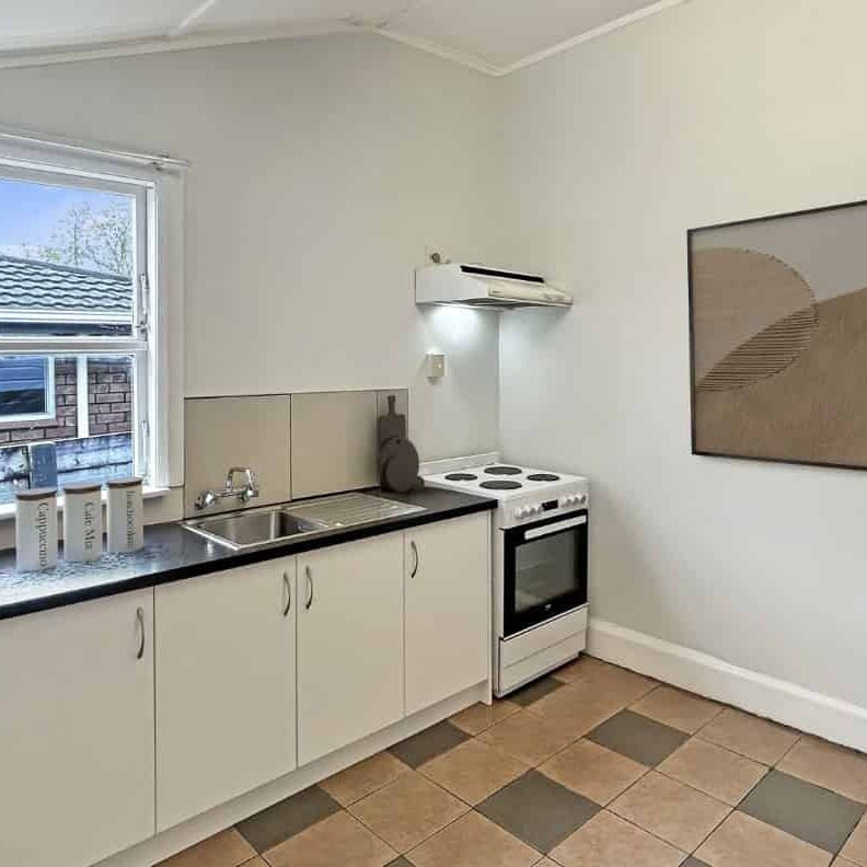 WEST END - 3 BEDROOMS - Photo 1