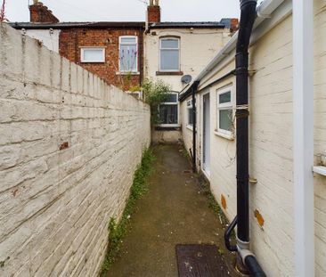 4 bedroom house of multiple occupation to rent - Photo 6