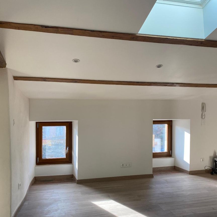 Location Appartement 3 pièces 41m² LES VANS 07140 - Photo 1