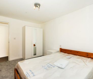 2 bedroom flat to rent - Photo 6