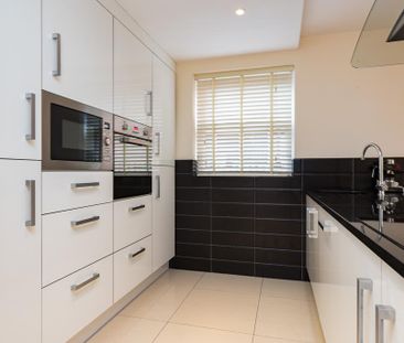 To Let 2 Bed Apartment - Photo 5