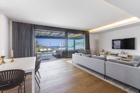 Villa Sanchez, Luxury Beachfront Villa to Rent in East Marbella - Photo 3
