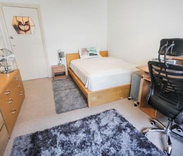 3 bedroom property to rent - Photo 3