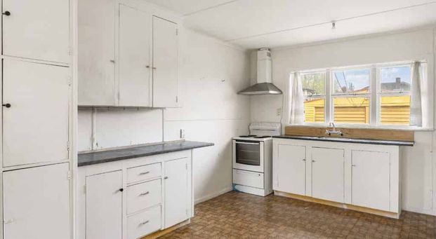 4-Bedroom Home with Spacious Section - Photo 1