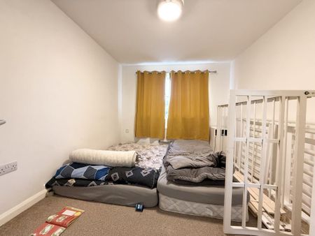 17 Rathbone Crescent - Photo 3