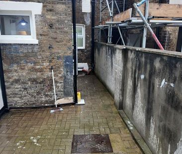 3 bedroom terraced house to rent - Photo 5