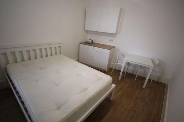 House share to rent - Photo 1