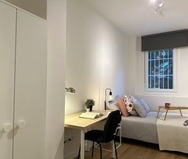 Calle Sahagún, Alcorcón, Community of Madrid 28925 - Photo 4