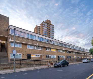 Stylish, Modern, and Newly Renovated Garden Flat in Battersea - Photo 6