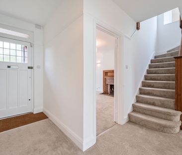 Terraced House to rent - Eastlands Crescent, London, SE21 - Photo 4