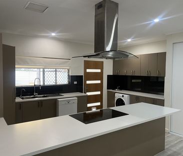Modern Three Bedroom Home in Larapinta - Photo 5