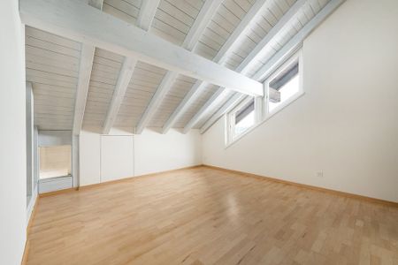 Total renovierte Dachmaisonettewohnung - St. Gallen Ost - Nähe Spital - Photo 4