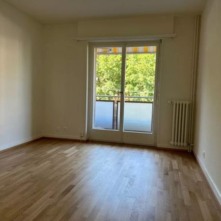 Logement de 2.5 pcs complètement rénové à louer pour le 01.03.2026 - Foto 3