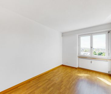 Wunderschöne Wohnung mit Weitblick / im obersten Stock - Photo 1