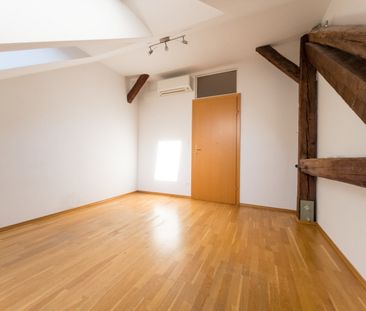 Helle 2-Zimmer-Dachgeschosswohnung mit Klimaanlage in zentraler Lage - Foto 6