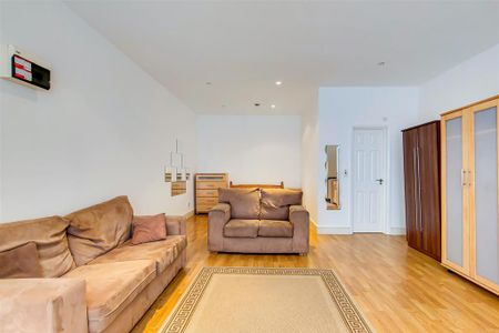 Studio to rent - Photo 3