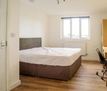 1 bedroom in a house share to rent - Photo 5