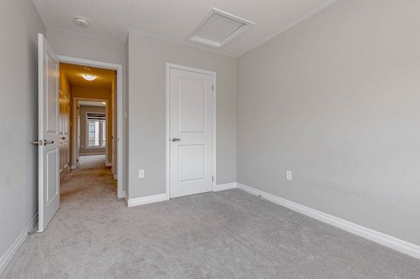 For Lease - 62 Kaitting Trail, Oakville, Ontario - Photo 1