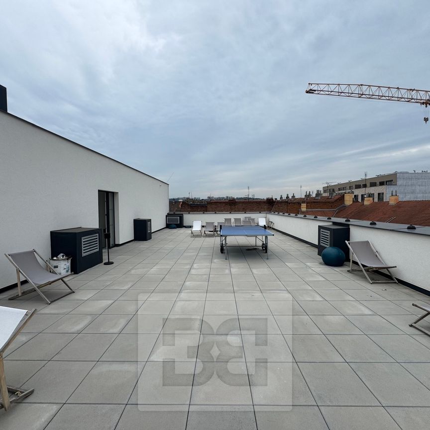 Pronájem bytu 1+kk a garsoniéry 35 m² - Fotografie 1