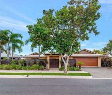 Luxury Living, Pool & Privacy. Close to Everything - Photo 5