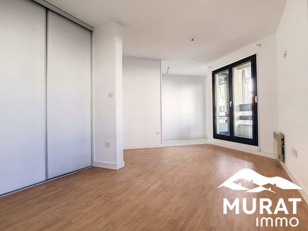 Location Appartement 1 pièce 32m² CHAMALIERES 63400 - Photo 2