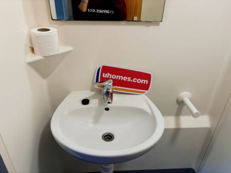 Large Studio - Photo 5