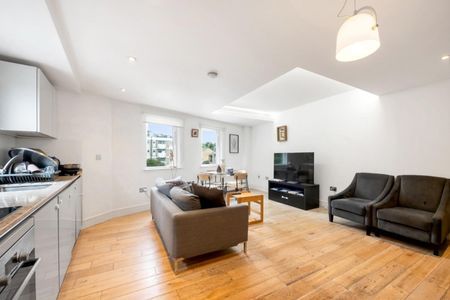 2 bedroom Flat To Let Total Size: 600 SQ FT - Photo 2