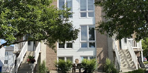5 1/2 Sur Deux étages - Photo 2