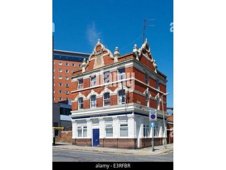 Borough Hotel, Great Crosshall Street, Liverpool. - Photo 5