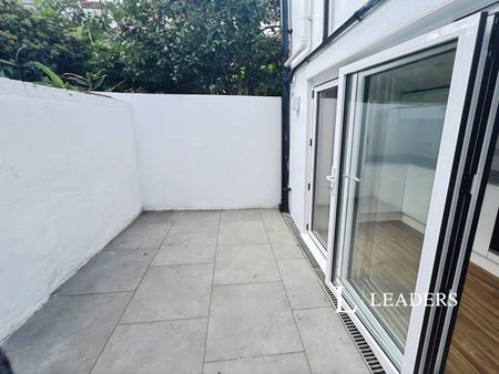 2 bedroom mid-terrace to rent Kemp Street, Brighton - Photo 4