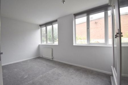 4 bedroom townhouse to rent - Photo 4