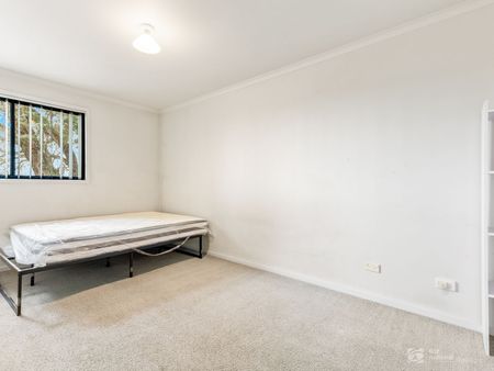 For Lease: Fully Furnished 2-Bedroom Apartment – Prime Location in Bundoora - Photo 3