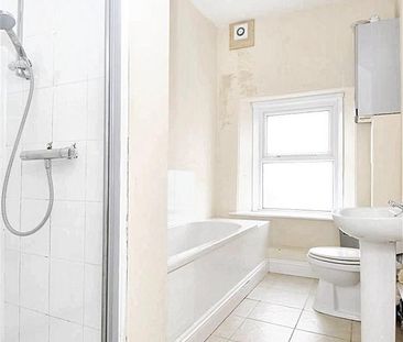 3 bedroom apartment to rent - Photo 5